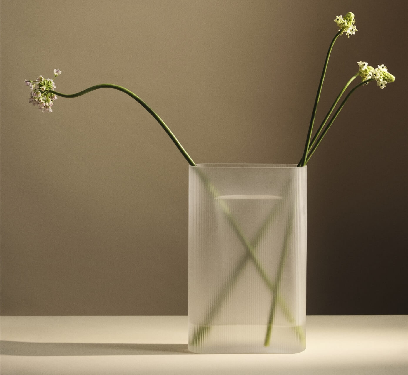 MUUTO Ridge Vase